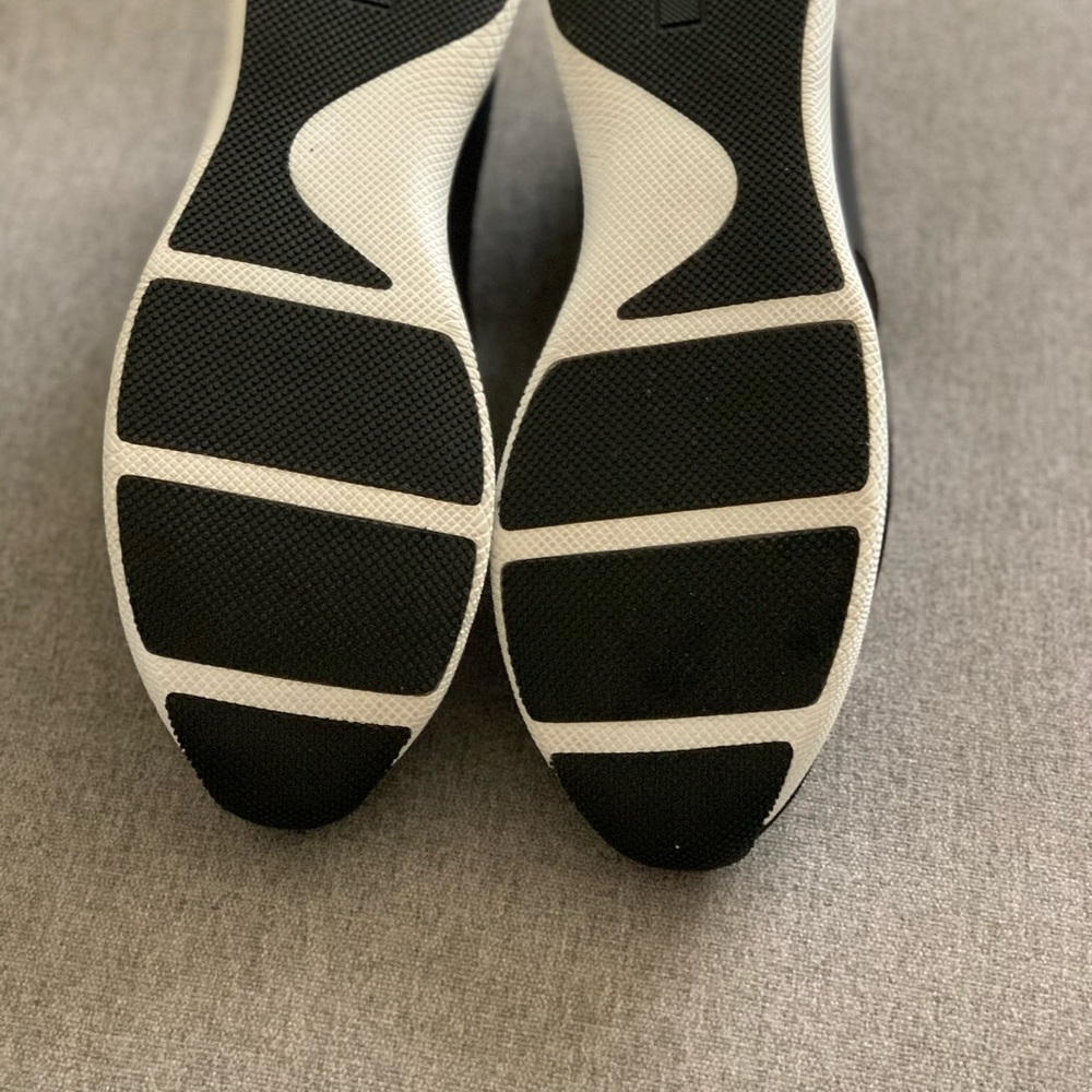 Prada shoes - Picture 2 of 5